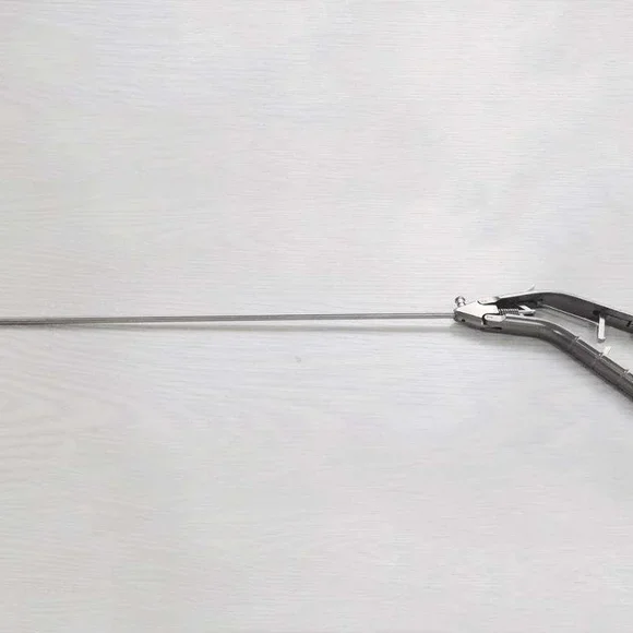 Laparoscopy needle holder/ The gun type needle holder titanium alloy